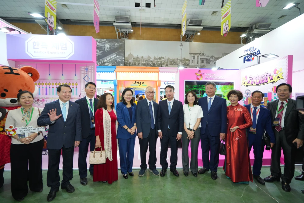 Du lịch Hàn Quốc hấp dẫn du khách tham quan VITM Hà Nội 2025