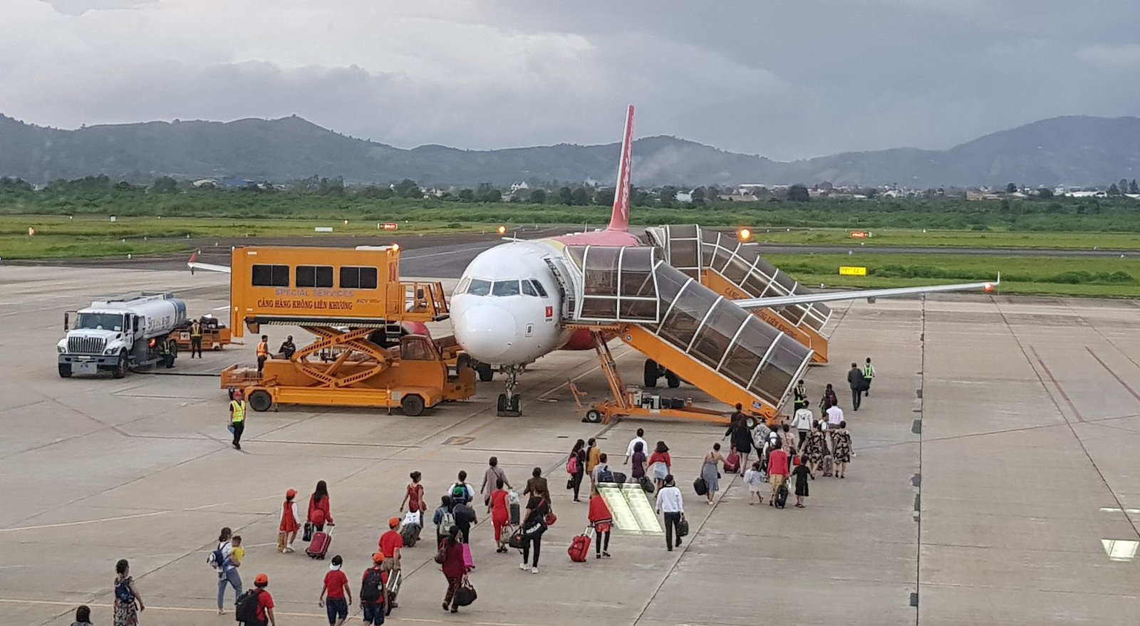 san-bay-lien-khuong-dong-cua-nang-cap-duong-bay-quoc-te-2025 (2) sân bay liên khương đóng cửa