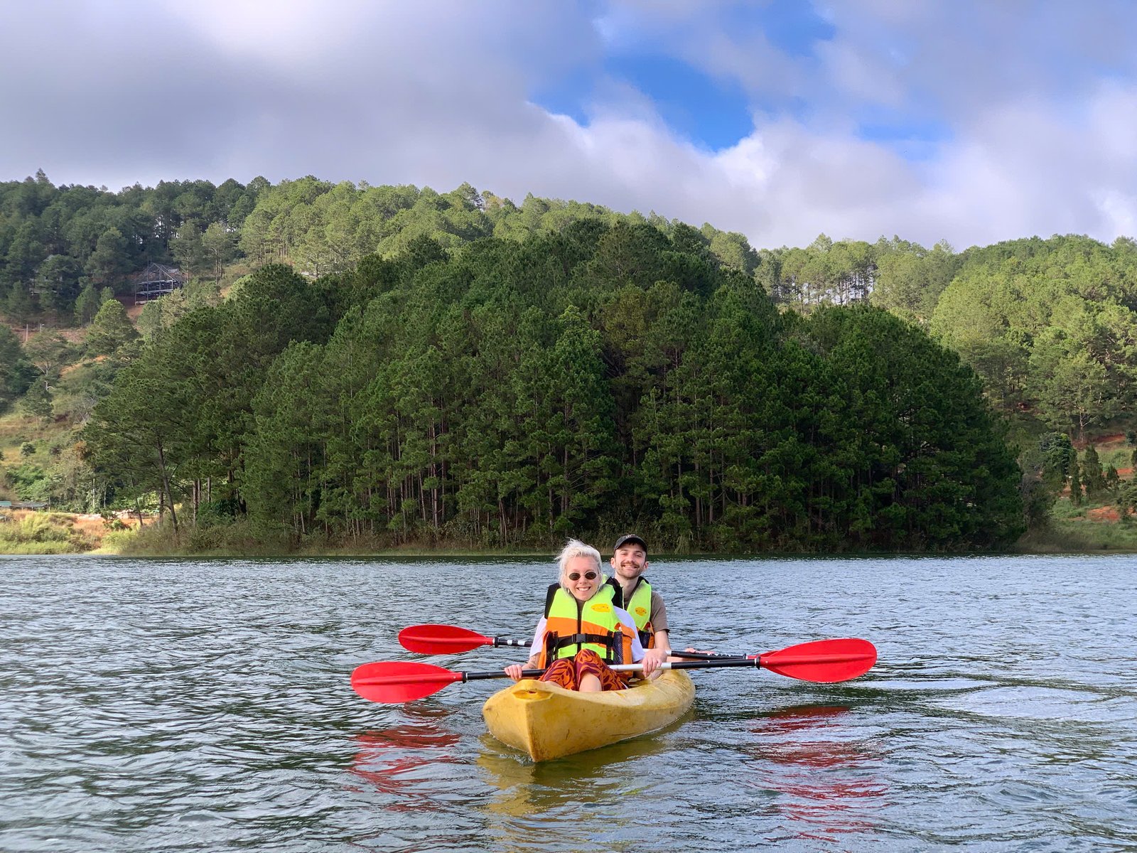 chèo thuyền kayak đà lạt hồ tuyền lâm